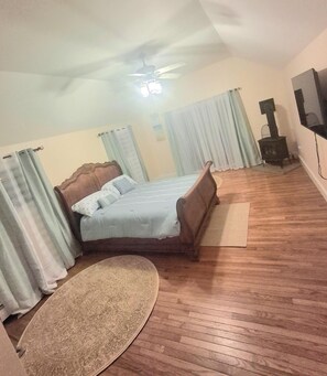 3 Schlafzimmer, Bügeleisen/Bügelbrett, Internetzugang, Bettwäsche
