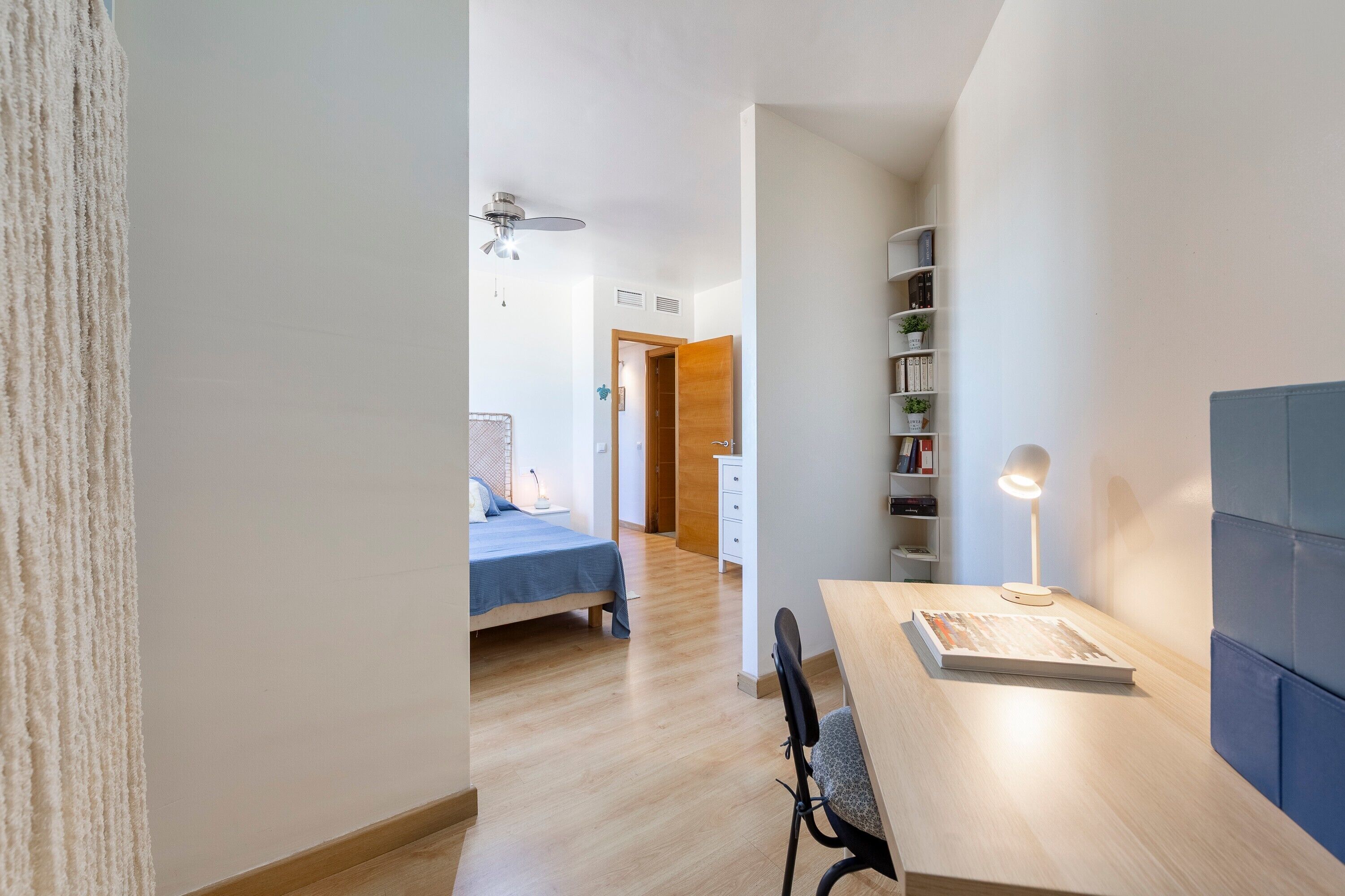 Iron/ironing board, WiFi, bed sheets, wheelchair access