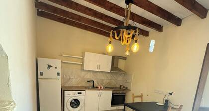 Charming Cyprus Getaway in Páfos - Garden View Holiday House