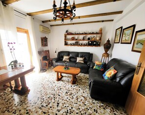 TV - Holiday Home 'Mirador De Sorbas' with Balcony and Air Conditioning (Carboneras)
