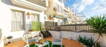 Holiday Home 'Mirador De Popa' with Mountain View, Private Terrace and Air Conditioning
