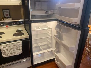 Micro-ondes, four, plaque de cuisson, lave-vaisselle
