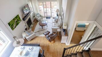 Télévision, cheminée