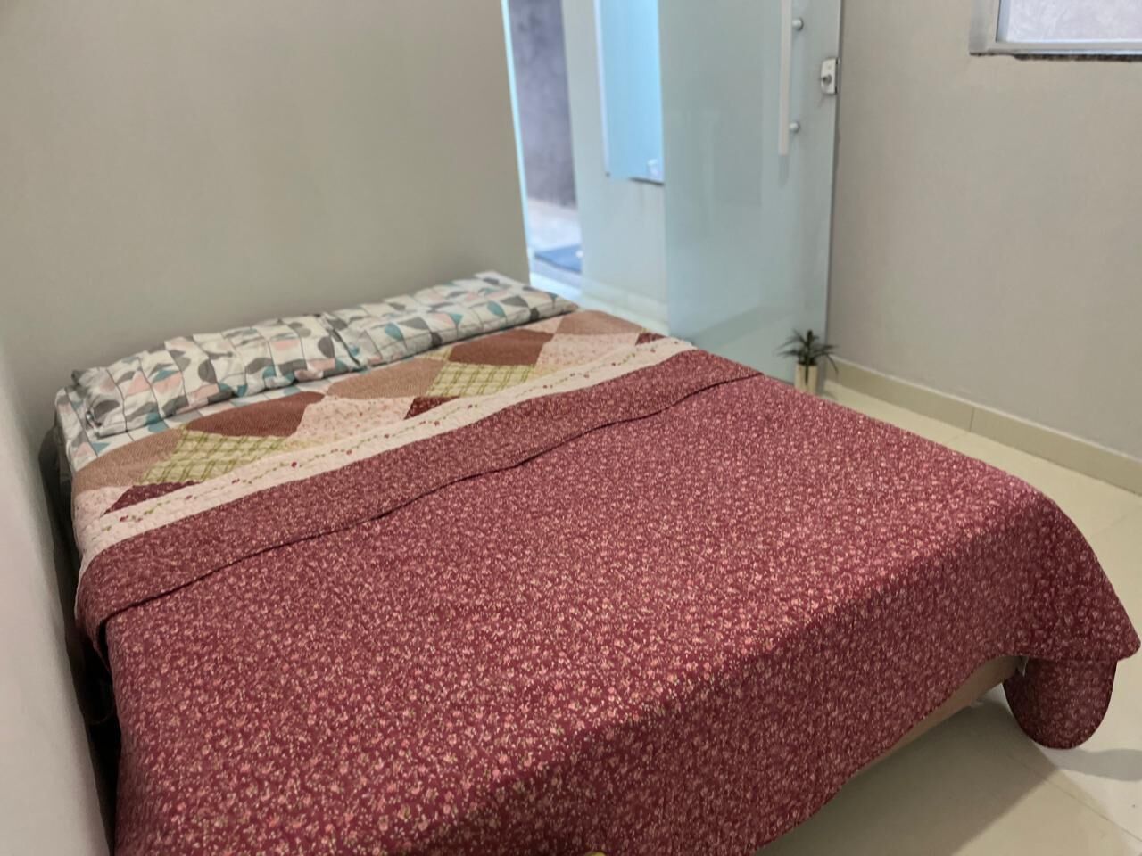 2 makuuhuonetta, silitysrauta/-lauta, Wi-Fi, vuodevaatteet