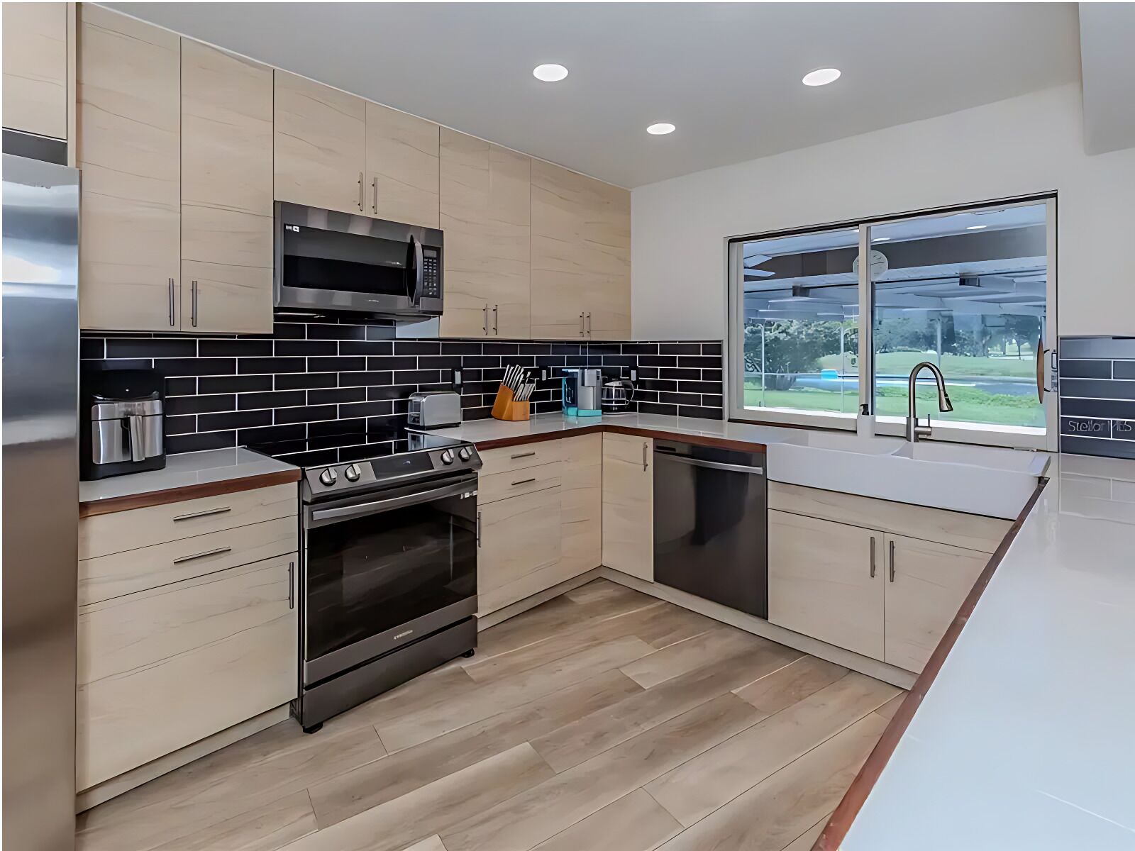 Microwave, oven, stovetop, dishwasher