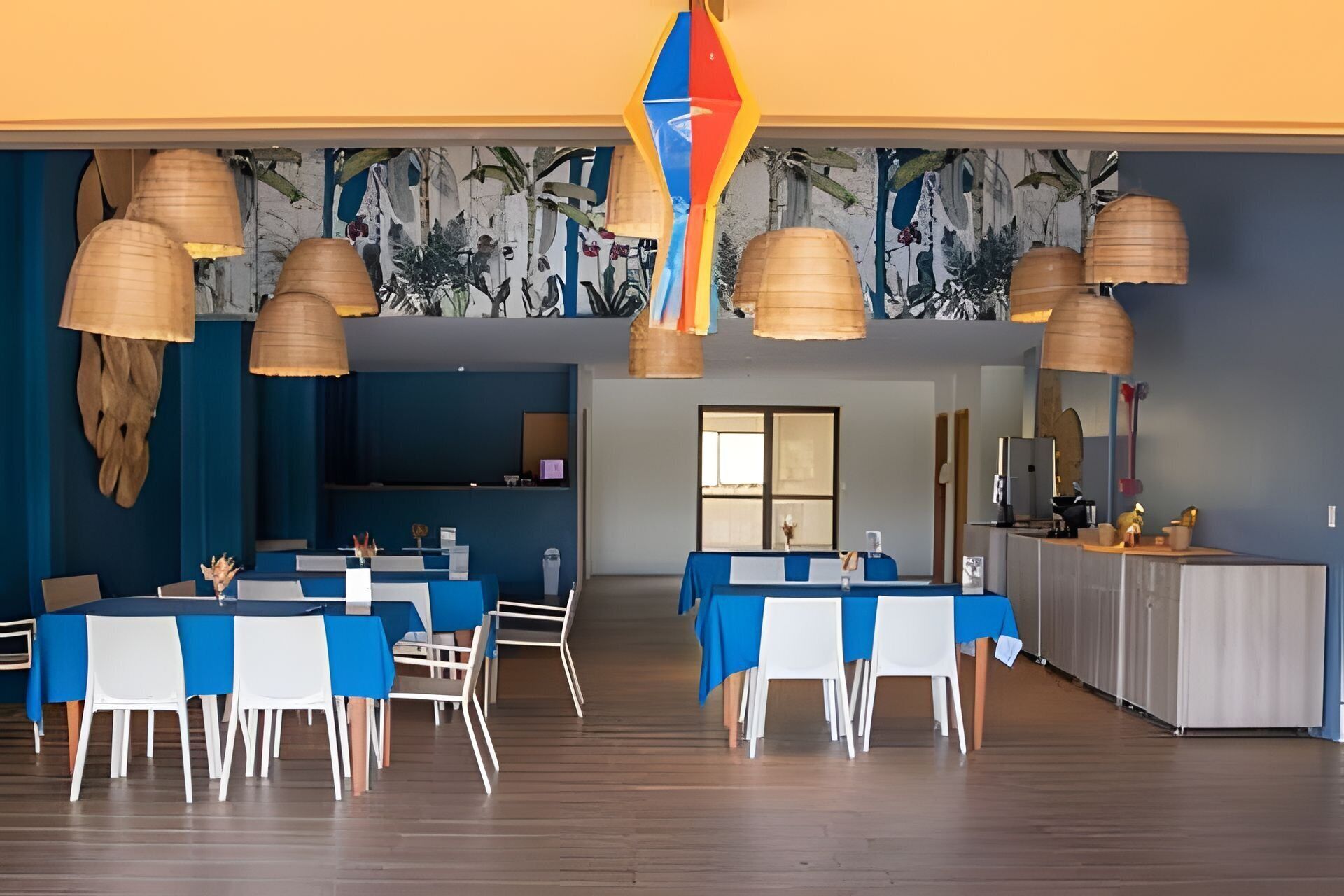 Exclusive Apartment | Dining