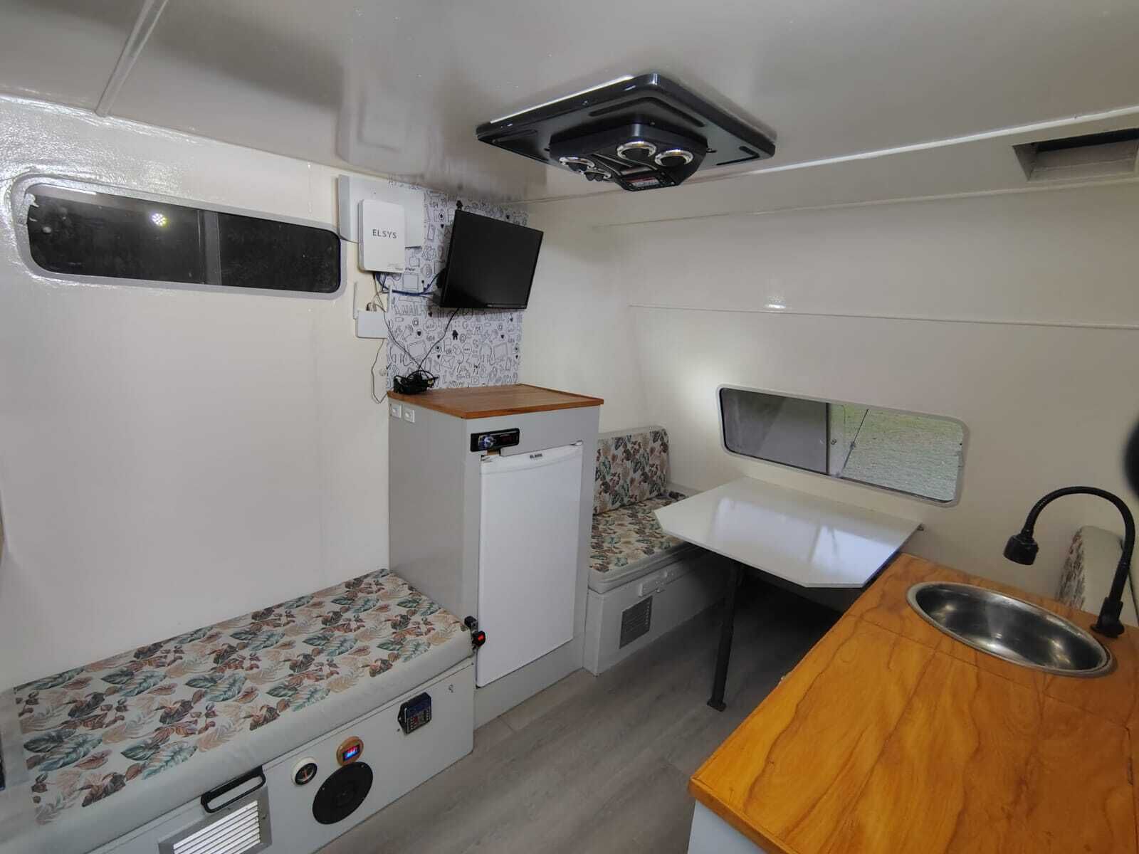 Trailer, varanda coberta | Wi-Fi de cortesia