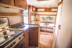 Maison mobile Confort, lanai | Accès au Wi-Fi (inclus)