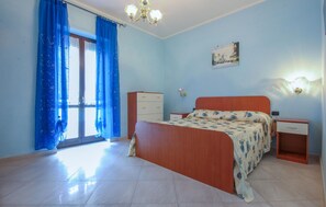 3 室のベッドルーム、アイロン / アイロン台、WiFi (無料)