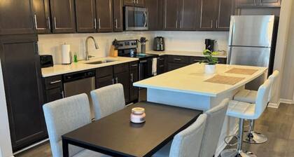 Stylish Furnished 2BR/2BA w/ Office in Baton Rouge