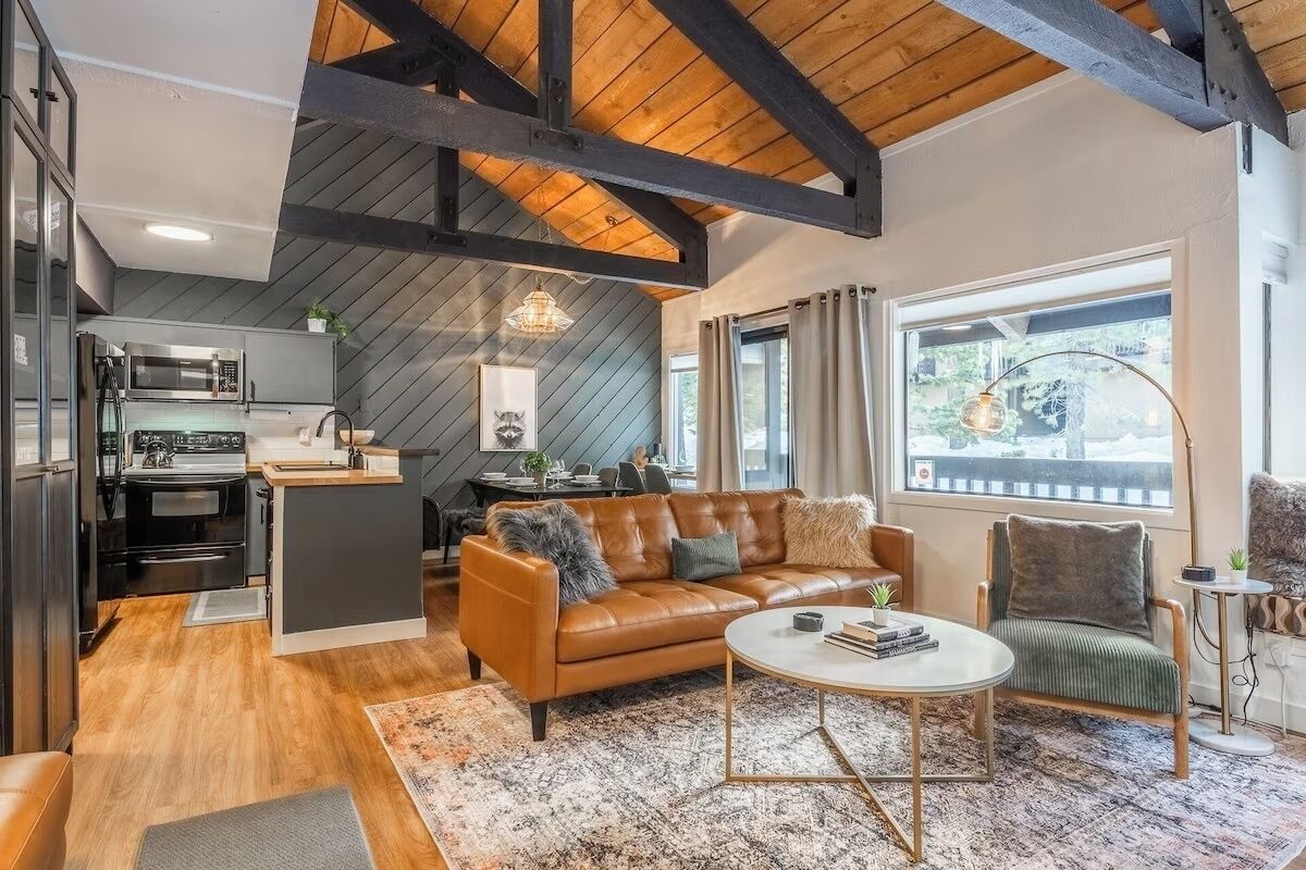 Welcome to Majestic HIdeaway🏔️ A serene mountain escape designed for relaxation