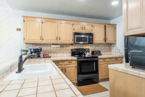 Microwave, oven, stovetop, dishwasher
