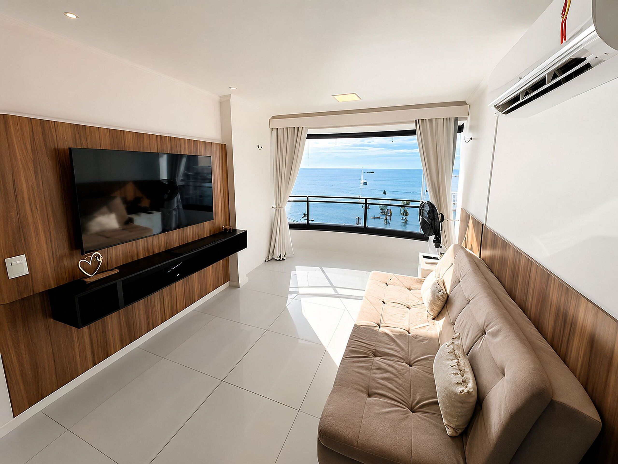 Apartment | Living area | TV