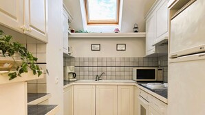 Fridge, oven, dishwasher, toaster - Bénodet, sea view apartment 50m from Trez beach! (BENODET)