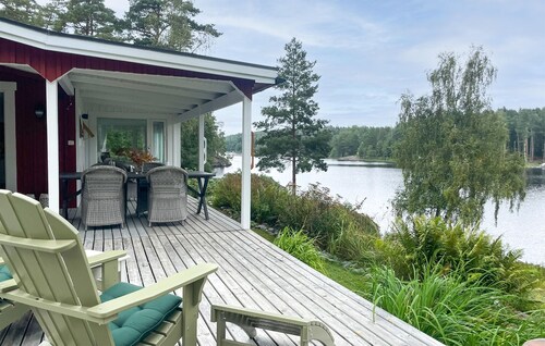 Beautiful home in Säffle with lake view