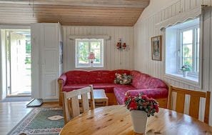 Smart TV - Nice home in årjäng with house a panoramic view (Årjäng)