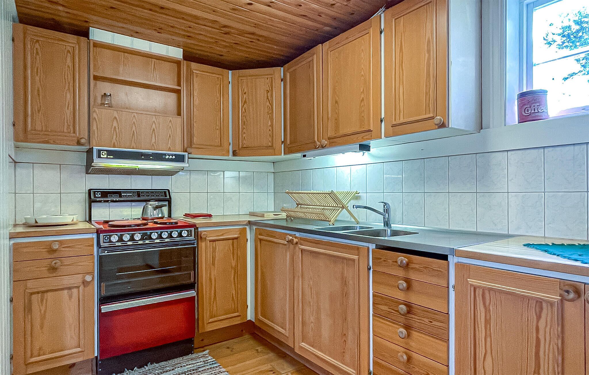 ثلاجة، موقد طهي مسطح، ماكينة لصنع القهوة/الشاي