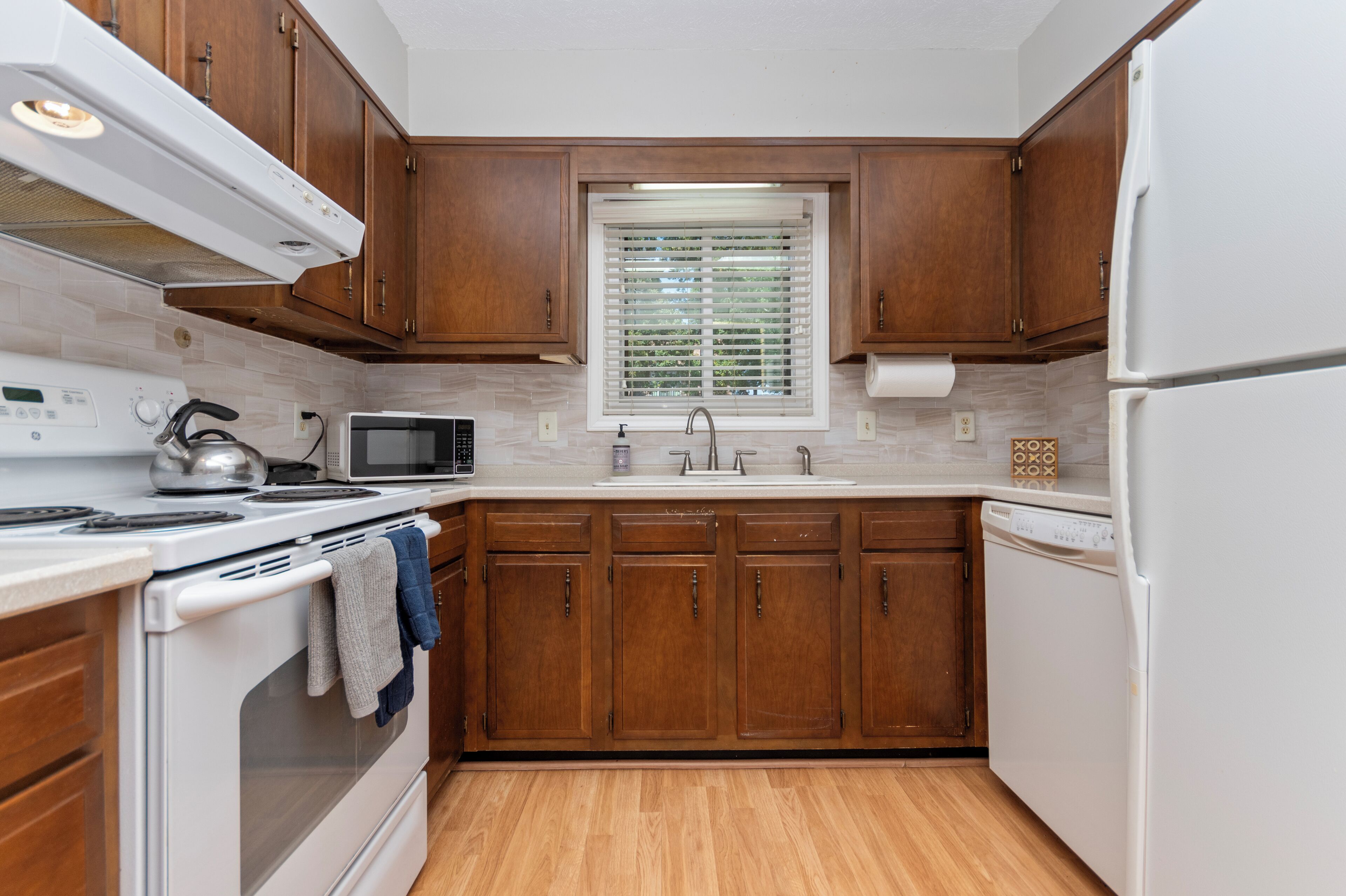 Microwave, oven, stovetop, dishwasher