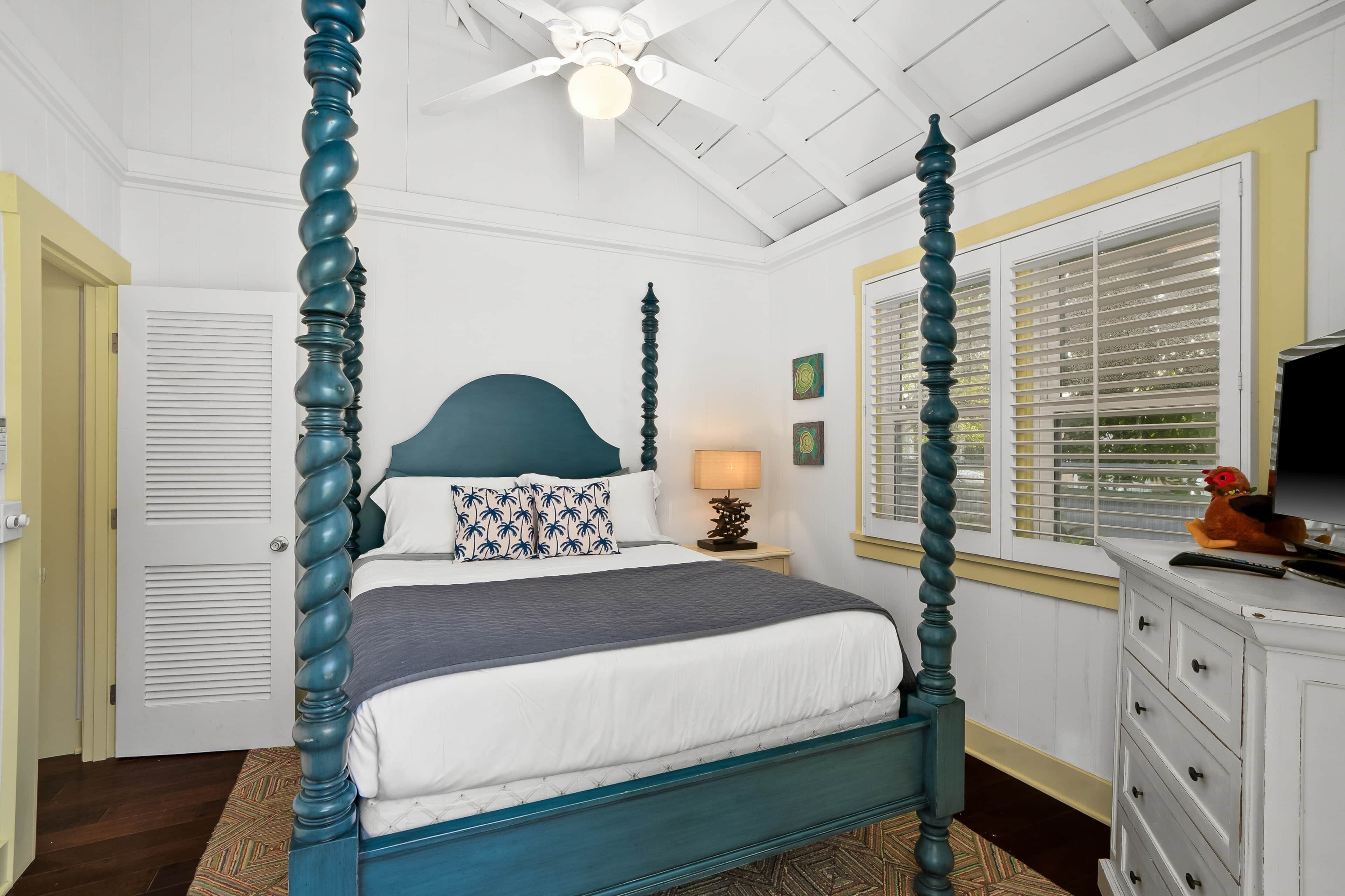 2 bedrooms, iron/ironing board, WiFi