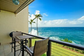 Outdoor dining - B2 Poipu Makai Oceanview Retreat | AC & Whales (Poipu)