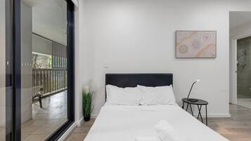 3 habitaciones, escritorio, wifi y ropa de cama