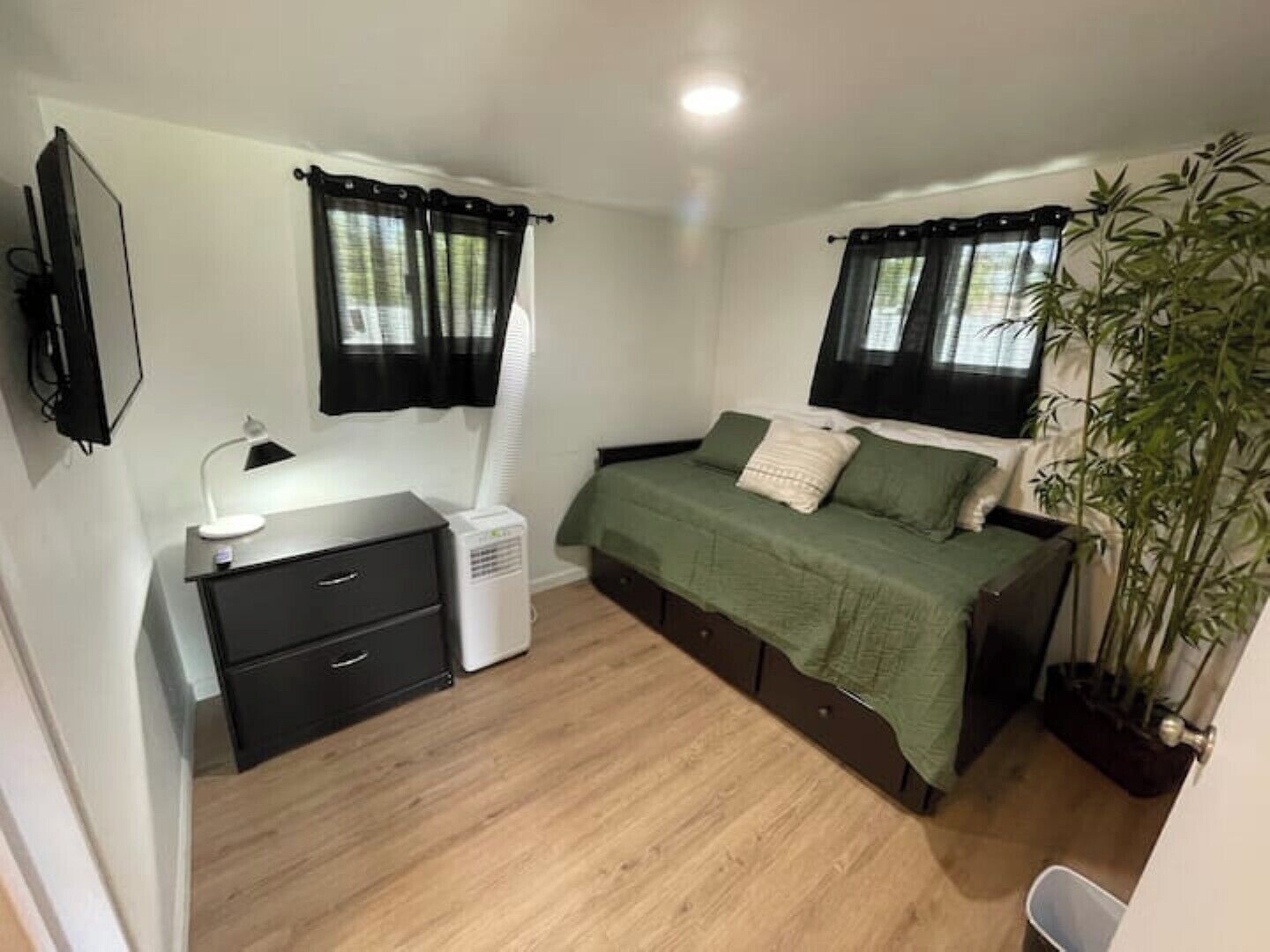 3 chambres, fer et planche à repasser, lit parapluie, Wi-Fi gratuit