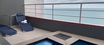 Hosts BR - Cobertura duplex frente mar