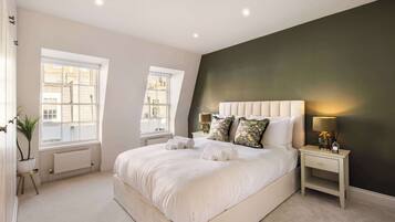 4 bedrooms, iron/ironing board, travel cot, WiFi