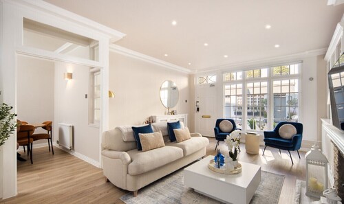 10 Mins Walk to Harrods | Belgravia Mews House