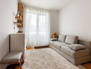 TV - Marina Harmony Apartment (Gdynia)