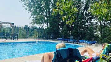 Außenpool (je nach Saison geöffnet)