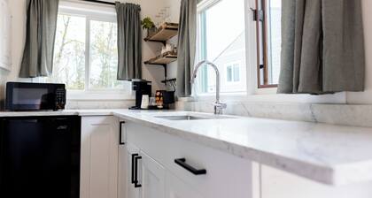 Smokey Hollow Motel & Resort