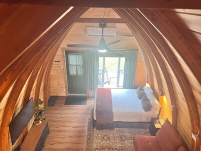 Smokey Hollow Motel & Resort