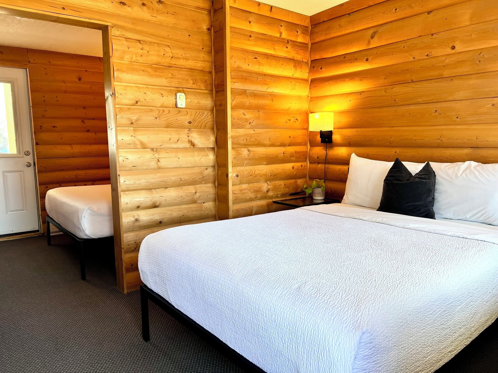 Basic Double Room, 2 Queen Beds, Kitchenette | Hypo-allergenic bedding, laptop workspace, free WiFi, bed sheets