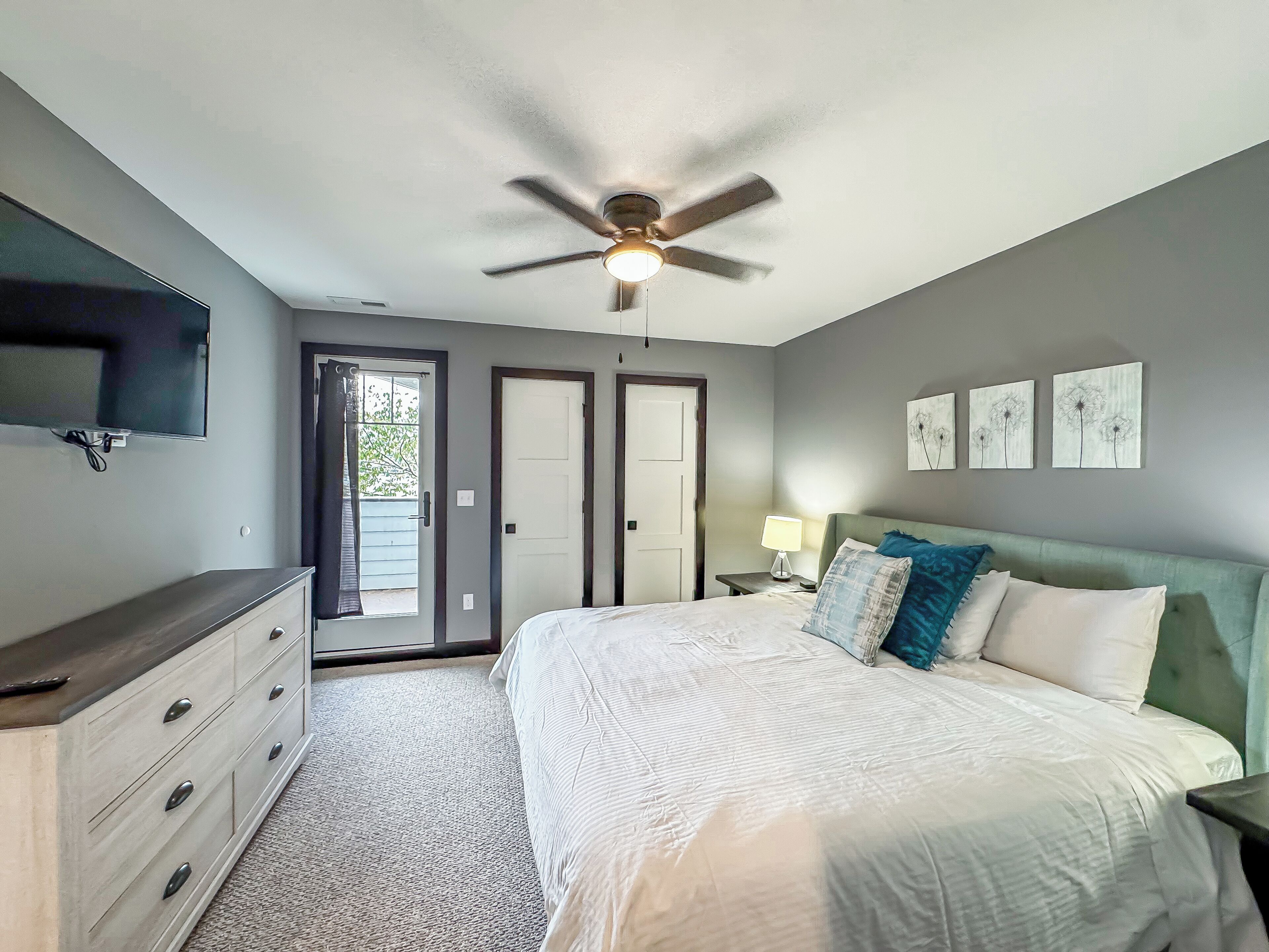 6 bedrooms, WiFi, bed sheets