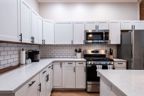 Spacious 3BR | Perfect for Expo, Derby & Downtown