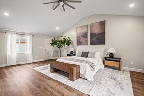 5 habitaciones, escritorio, tabla de planchar con plancha y wifi gratis 