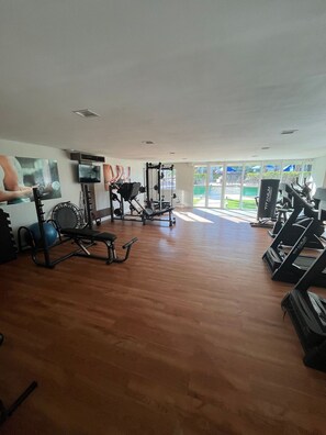 Fitness facility - Hosts BR - Apartamentos no VG Fun (Fortaleza)