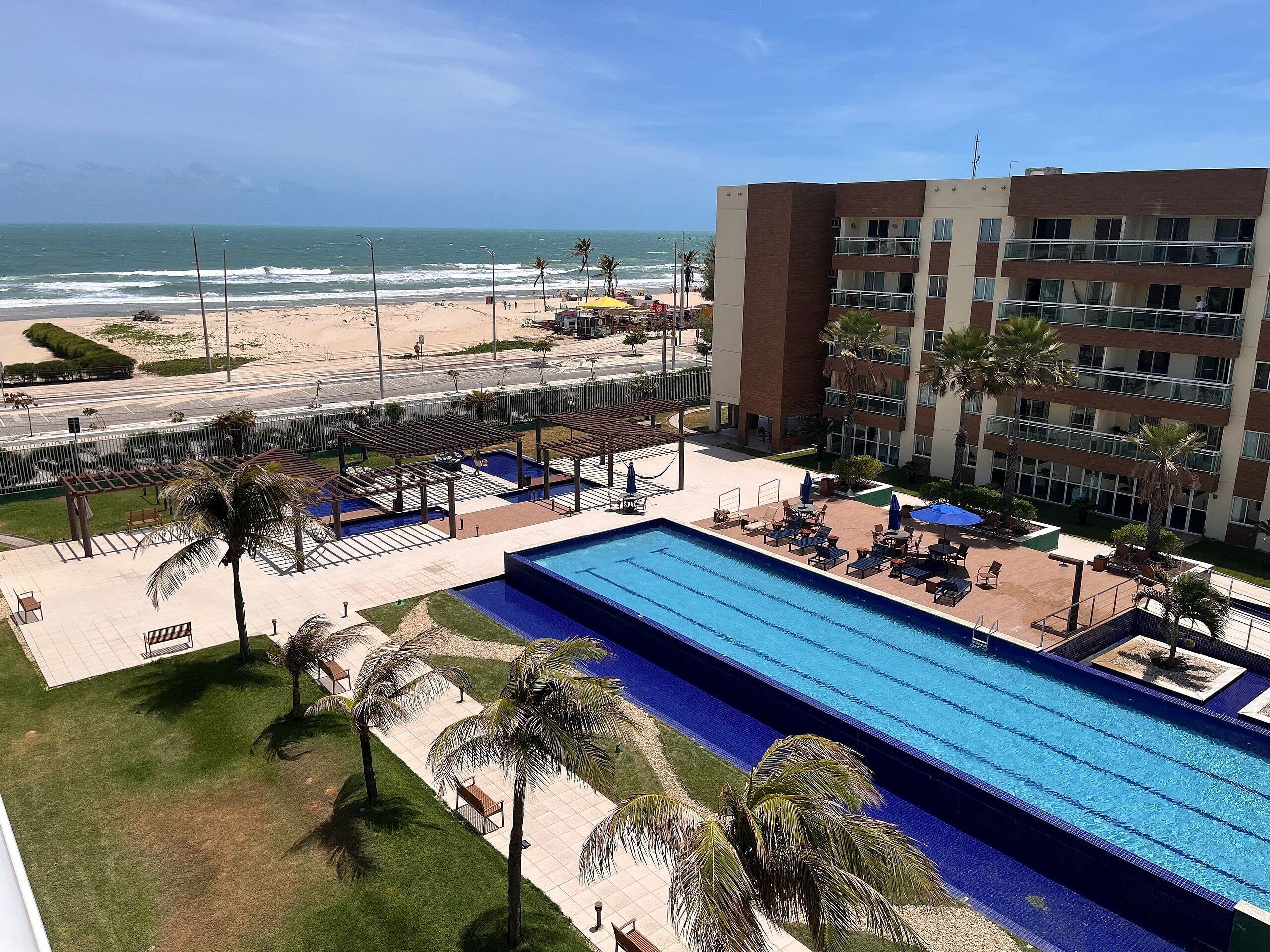 อพาร์ทเมนท์ | สระว่ายน้ำ | สระว่ายน้ำกลางแจ้ง