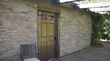 Comfort Cottage | Exterior detail