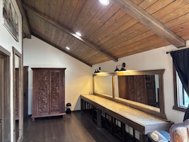 Comfort Cottage | Iron/ironing board, free WiFi