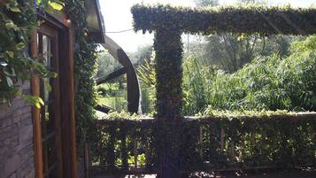 Comfort Cottage | Property grounds