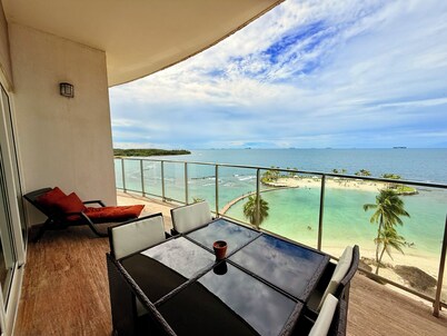 Large Oceanfront Balcony at Escondida Beach