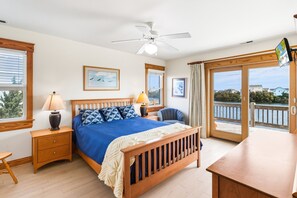 5 bedrooms, free WiFi, bed sheets - Still Waters | Pool, Hot Tub & Beach Access (Waves)