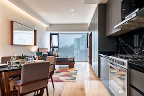 Fridge, microwave, oven, stovetop