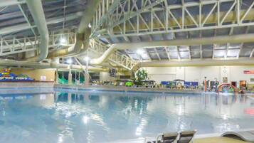 Piscine couverte, piscine extérieure