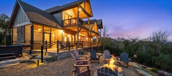 Ridgetop Views from Sugar Mountain-Scenic Solitude