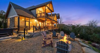 Ridgetop Views from Sugar Mountain-Scenic Solitude