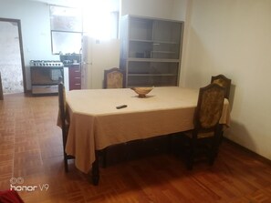 تناول الطعام