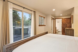 5 bedrooms, desk, iron/ironing board, free WiFi